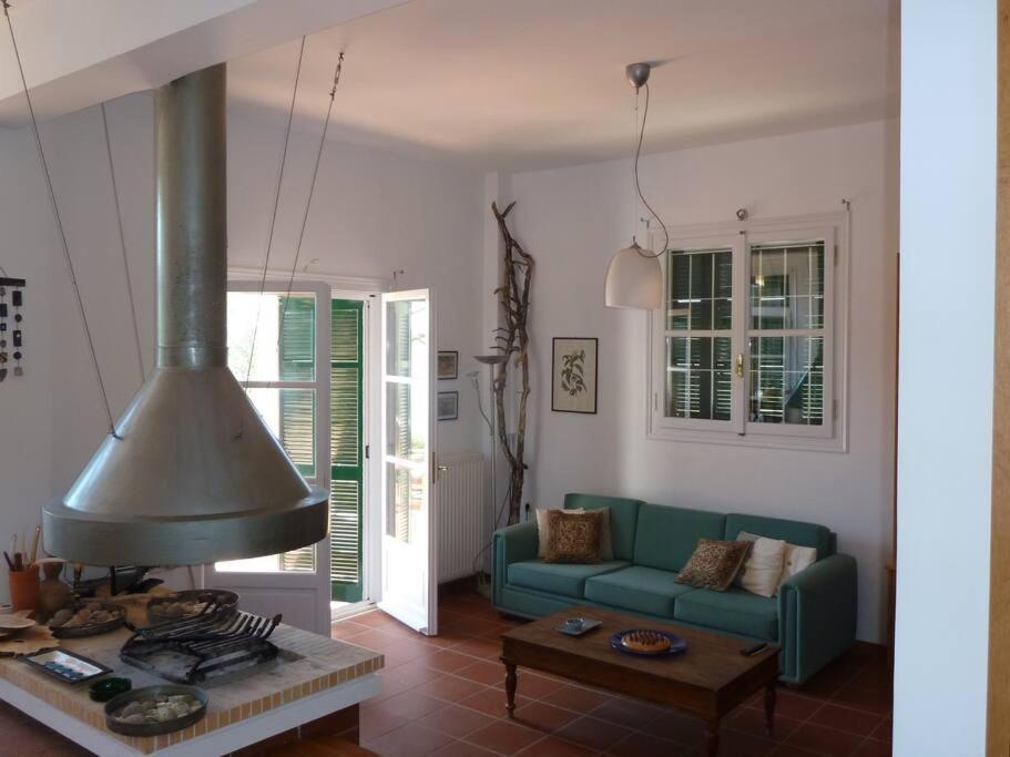Villa Liana Sourpi Luaran gambar