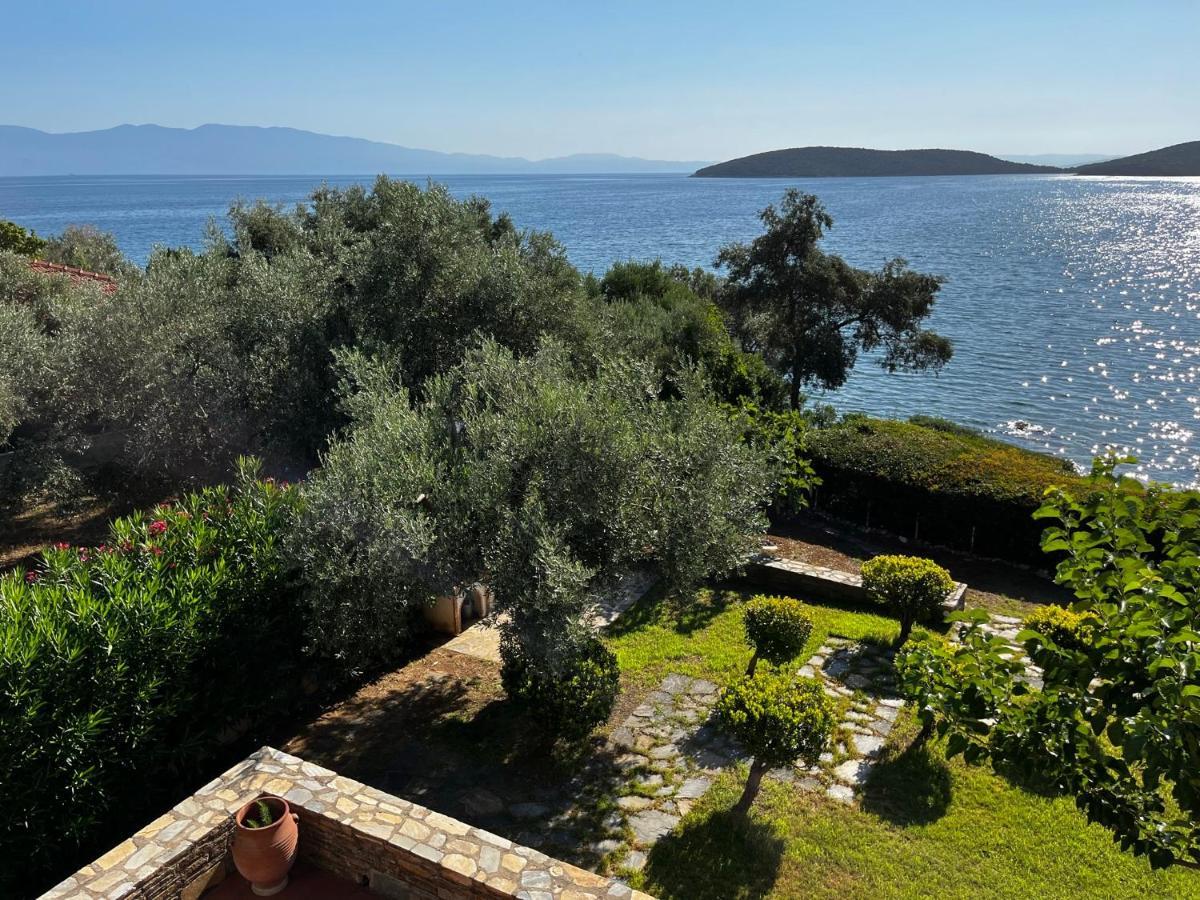 Villa Liana Sourpi Luaran gambar