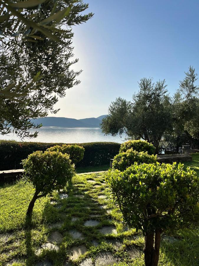 Villa Liana Sourpi Luaran gambar
