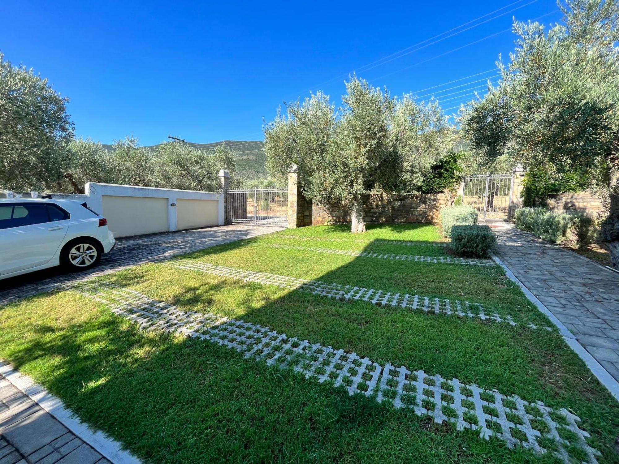 Villa Liana Sourpi Luaran gambar